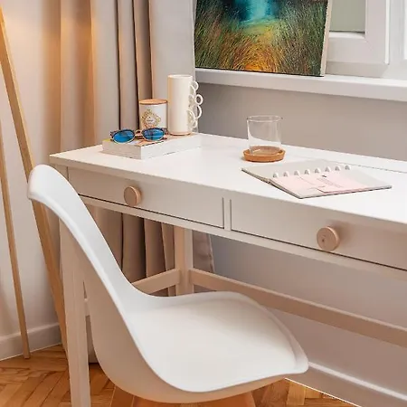 Modern 2bd Flat In Heart Of With Workspace & Ac By Flat Mаnager Apartament *